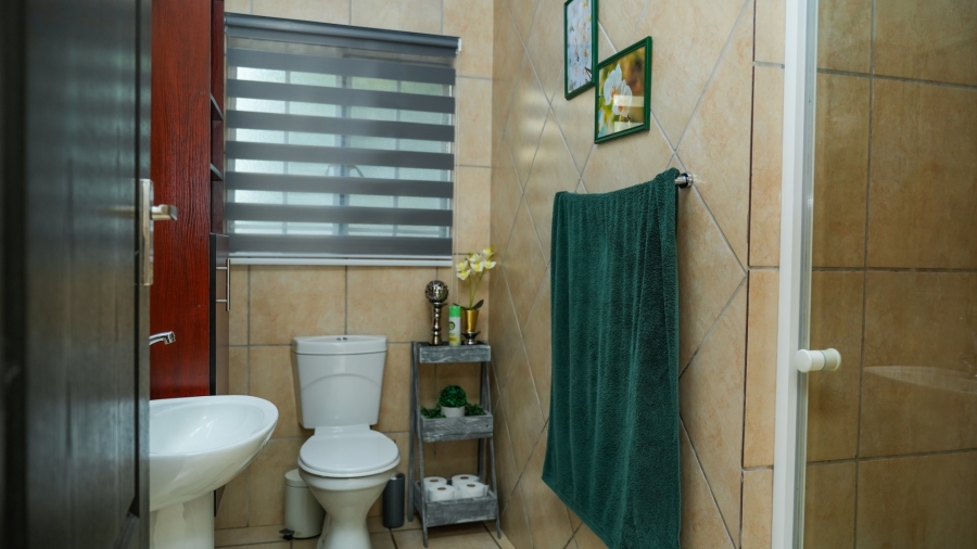 3 Bedroom Property for Sale in Flamwood North West